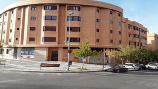Etagenwohnung  Calle cortinas cervantes. Local en venta en calle cortinas cervantes