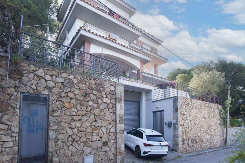 Foto 2ebc841a-129d-4f95-826e-0c8e5b961e0d. Casa aparellada a Roca Grossa Lloret de Mar
