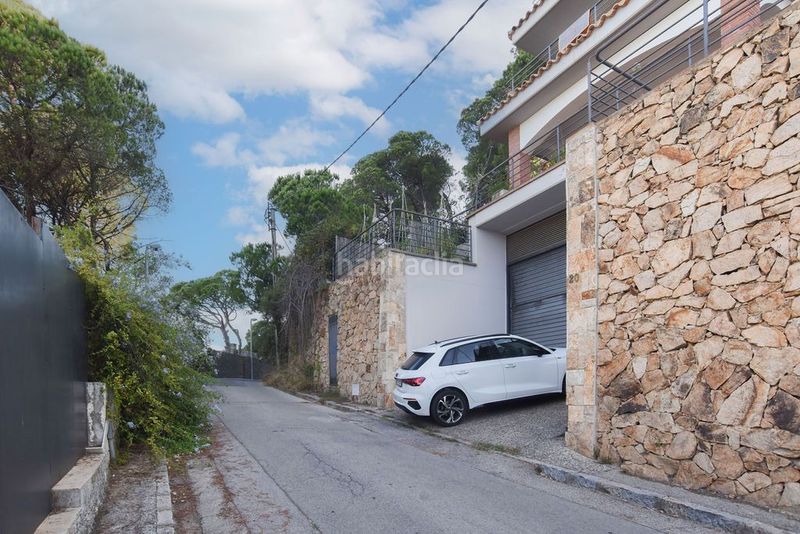 Foto aa78718a-c91a-4959-8da0-a3cd1ce74ad5. Casa aparellada a Roca Grossa Lloret de Mar