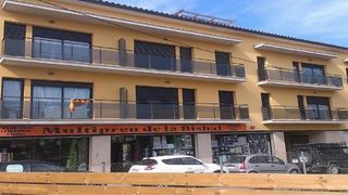 Bauernhof  Calle solidaritat. Local en venta en calle solidaritat