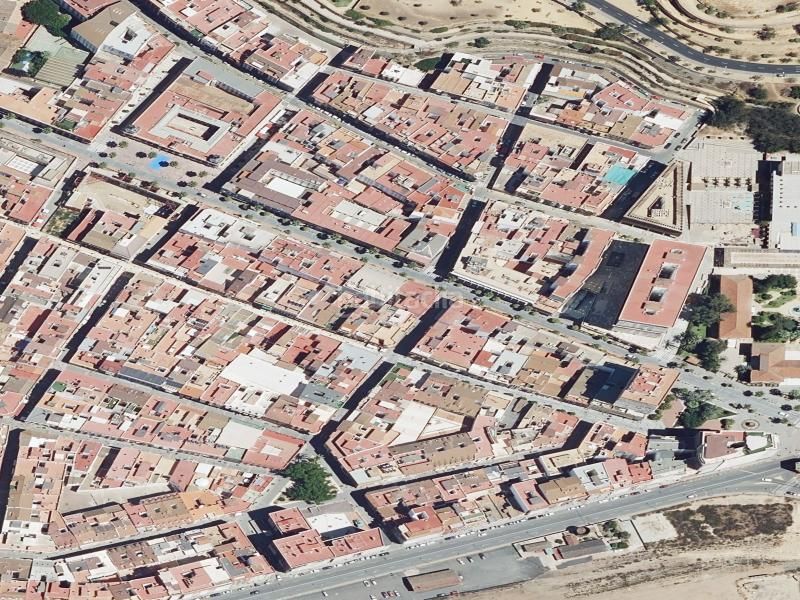 Foto c8b47a24-53de-4e5e-8fc7-d10ef7b9779e. Pis a Centro Huelva