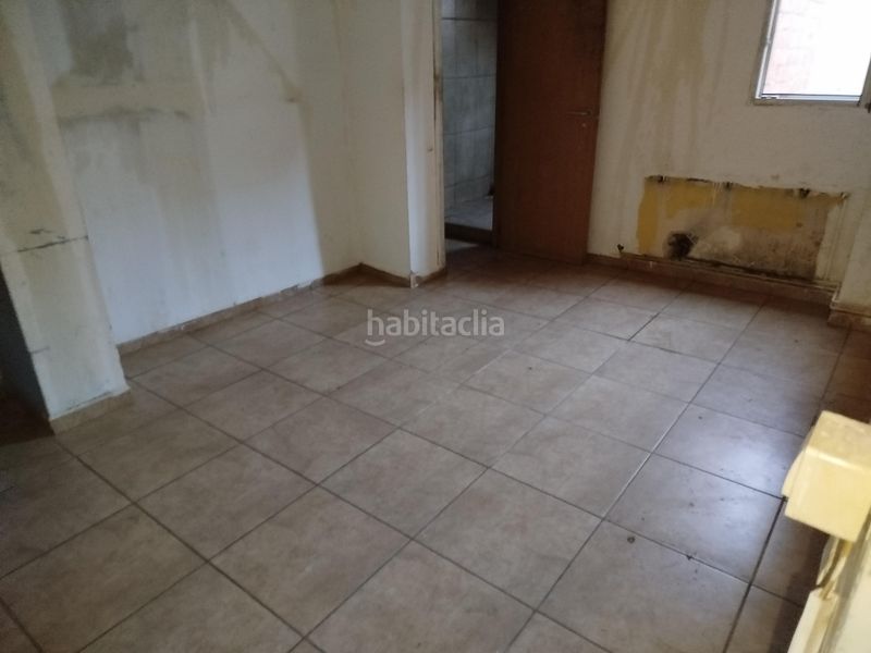 Foto 4ccaf13b-cca6-4557-aa65-053e2dd18be1. Local comercial edificio , girona en Olot