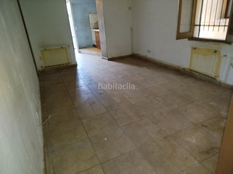 Foto 911ec614-c201-4233-806c-2c33c5898db2. Local comercial edificio , girona en Olot