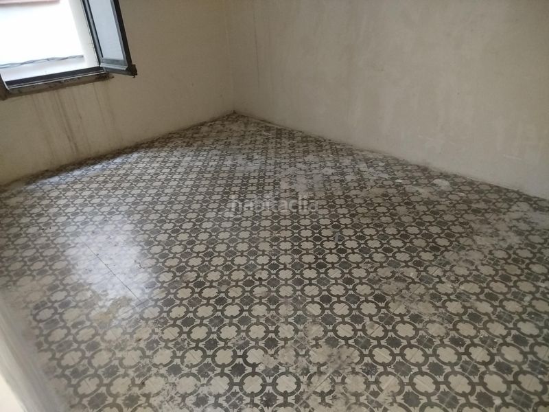 Foto ab8ecafd-91cb-4162-b64d-7cbfb12ec319. Local comercial edificio , girona en Olot