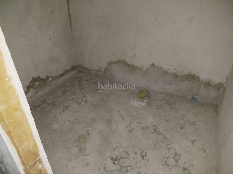 Foto d698e485-27fd-46e8-a8ba-2f53bbfe39b6. Local comercial edificio , girona en Olot