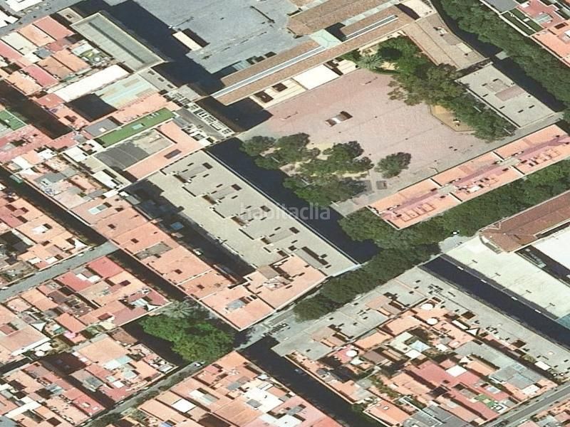 Foto 6d5fe85a-5b77-42b9-80c6-725b37a998a6. Pis a Raval Barcelona