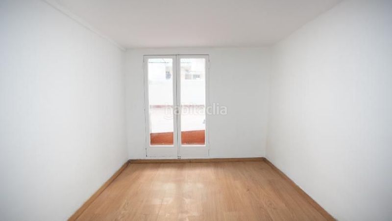 Foto 07fb3993-49c1-41da-82c8-90350ac83c2d. Pis a Raval Barcelona
