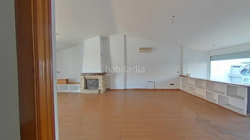 Foto fe74c1a8-c1aa-4198-a190-a37b95e174ff. Casa aparellada a Centre Blanes