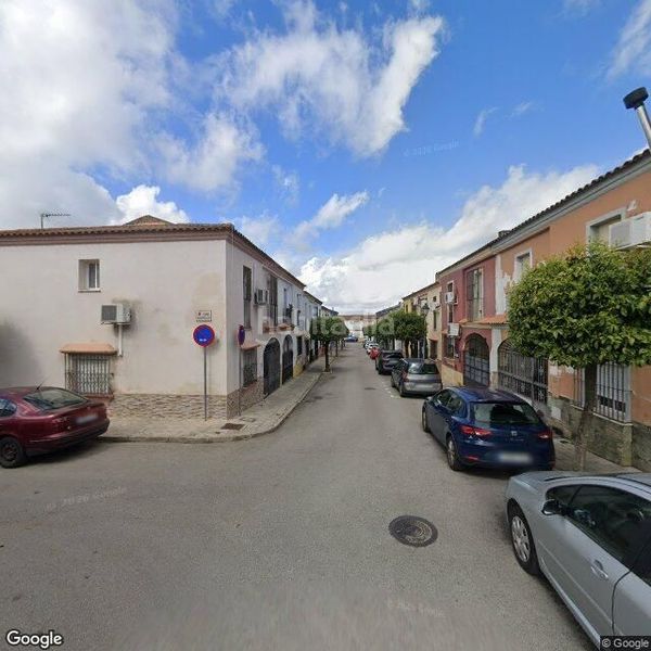 Foto efd2865b-5413-45b9-8896-124dbca212df. Casa a Olivares