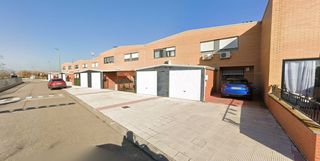 Pis  Calle sobradiel. Inmueble en joyosa la