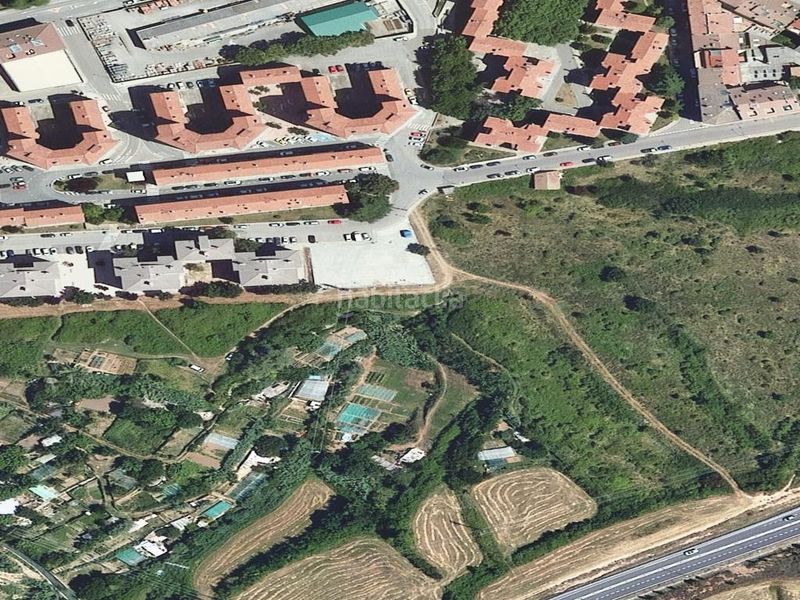 Foto cb56bc8b-4e30-4d32-b3ef-ca3a706ee008. Terreny residencial a Berga