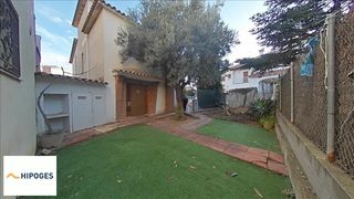 Chalet  Torrent d'en colomer. Vivienda en vilassar de dalt barcelona