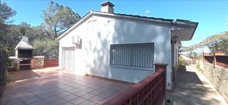Casa  Taio. Vivienda en castellví de rosanes barcelona