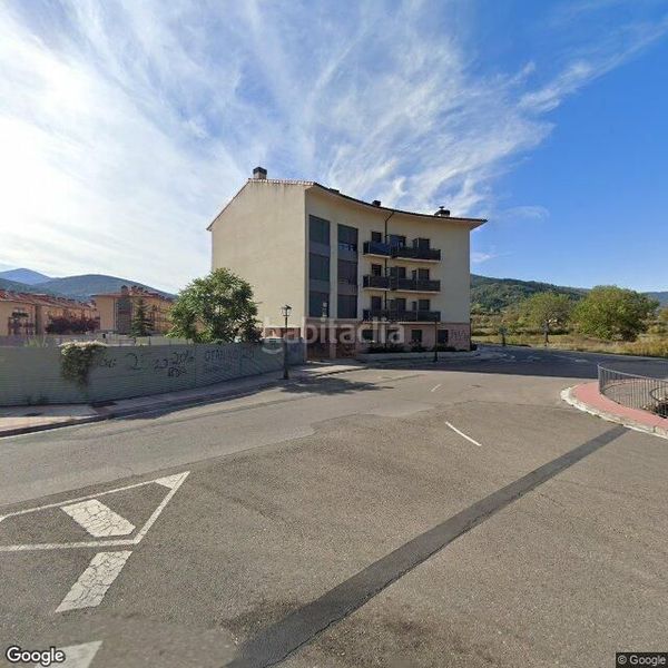 Foto 72009b16-57d9-44e8-b1ce-0564ff159b89. Terreny residencial a Mollet de Peralada