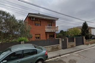 Chalet  Camino de les martines, urbanización can solà.. Vivienda en rubí barcelona