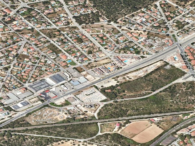 Foto 1b55e33f-4f26-41a0-a229-af7f501b957a. Xalet a Els Masos - Els Garrofers Coma-ruga
