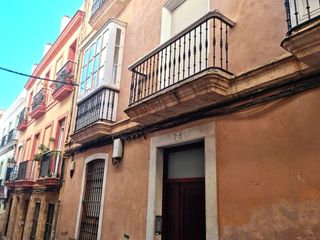Pis  Fernandez shaw. Inmueble en cádiz