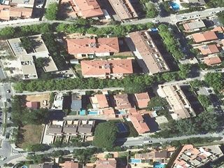 Etagenwohnung  Vivienda en calle sevilla, 52, castelldefels, barc. 2 inmuebles asociados al npl en castelldefels, barcelona