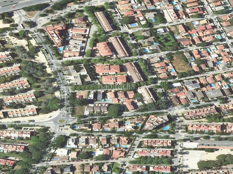 Foto f7ac355f-40df-4181-bd5d-ff290b0bbbd5. Pis a Can Bou Castelldefels