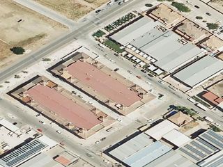 Business premise  N/a. 4 inmuebles asociados al npl en carlota la, córdoba