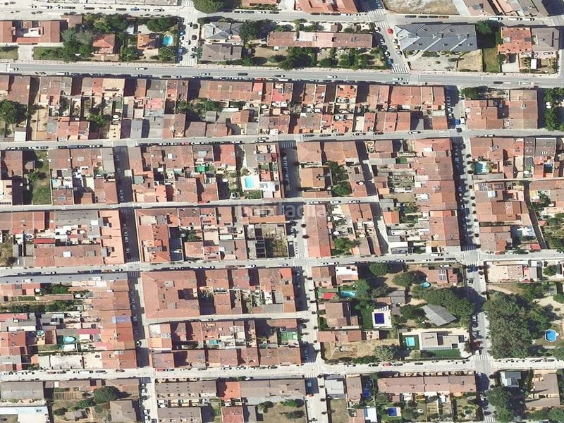 Foto 40b17c9c-cea7-4081-8bea-cc4f09a540ee. Piso inmueble en Llinars del Vallès