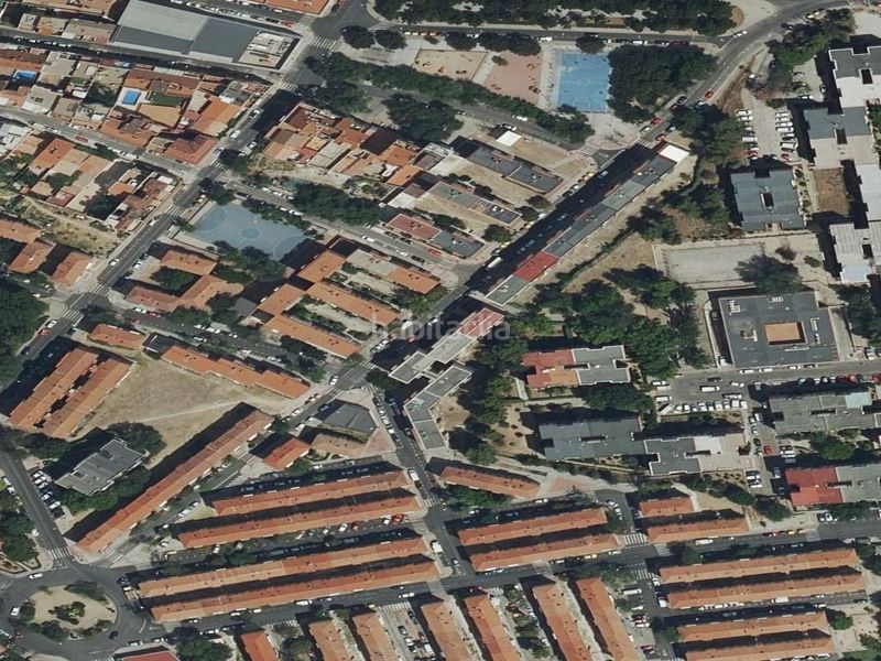 Foto 0bdeff95-f720-4a93-aa30-a7fac0b53273. Casa a Puerta Bonita Madrid