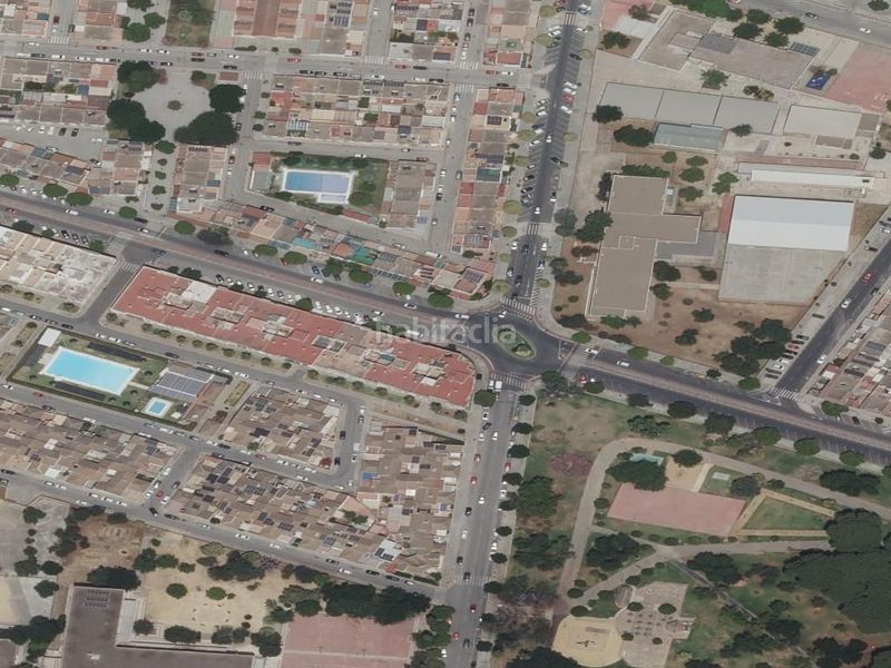 Foto cbd2458d-84d7-48b2-adcc-d0cc38713be4. Pis a Avenida de Europa Montequinto