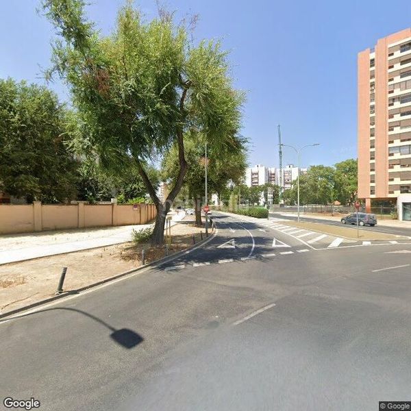 Foto b71a019e-8655-4f5c-8f50-8d0eb7e5d035. Pis a El Tardón - El Carmen Sevilla