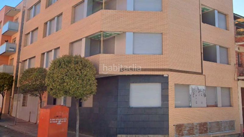 Foto d70e5b84-665b-4dc0-90de-dc1324d9f3ae. Local comercial a Alcarràs