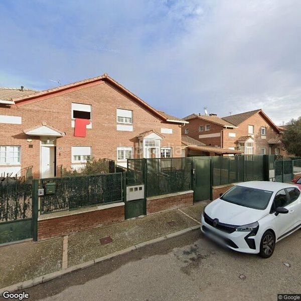Foto 29e04389-332e-4959-8408-111715132603. Casa a Renedo de Esgueva