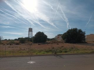 Terreno residencial  Cl beniparrell, esq. calle villarrobledo. Inmueble en picassent