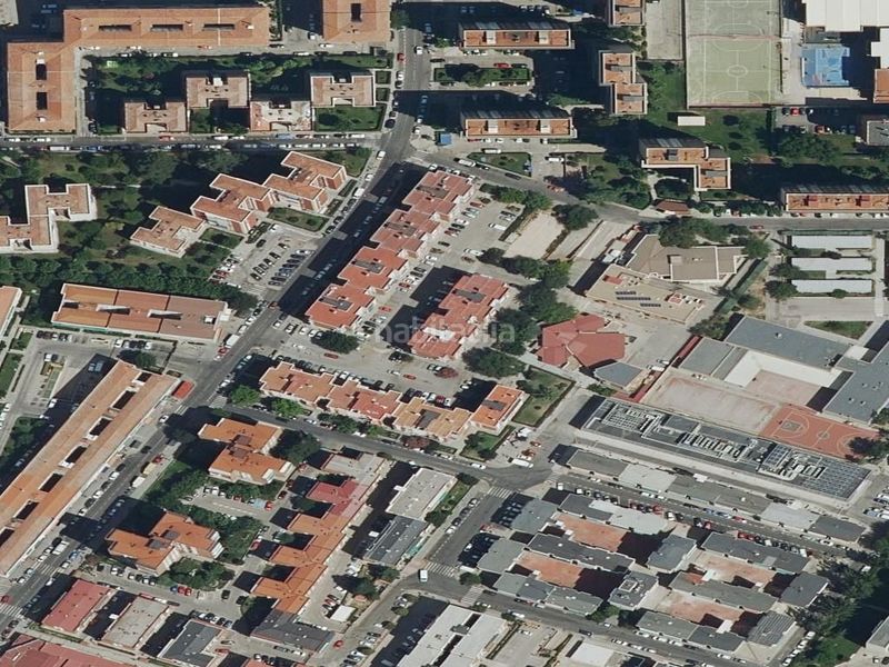 Foto 6d9d608b-a2ba-4033-afad-05ca97f31a1c. Pis a Aluche Madrid