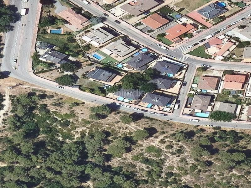 Foto 90ce997e-aa0b-4472-939b-92eccd5a97a9. Casa pareada chalet adosado en venta en calle grecia en Terrassa
