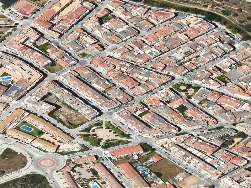 Foto 49efb9d2-97c1-4a2e-8259-8d5c7d60cd70. Casa aparellada a El Tancat-Mas d´en Gual Vendrell (El)