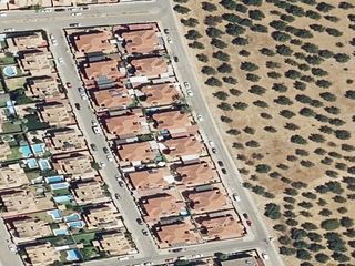Etagenwohnung  Calle emilio muñoz. Piso en calle emilio muñoz en espartinas, sevilla