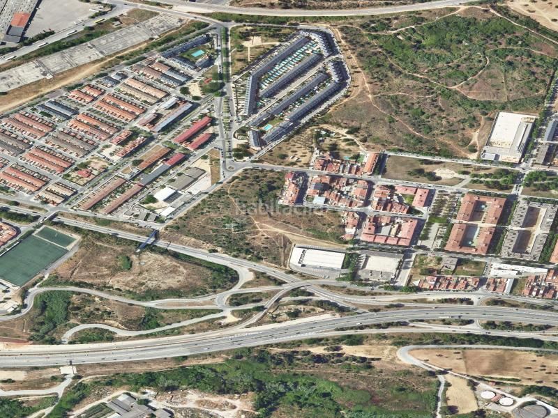 Foto 42b82f96-5b10-48c4-8dc4-97ae9854529a. Aparcament cotxe a Roc Blanc Terrassa