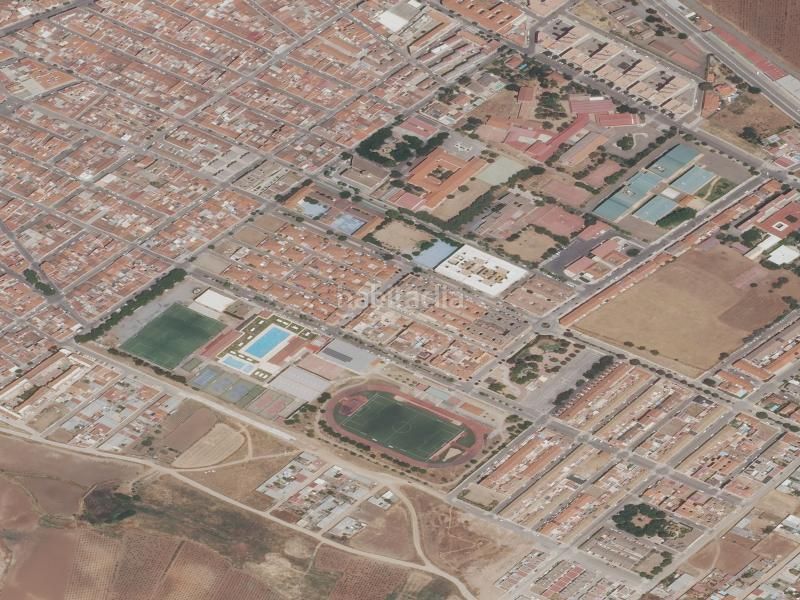 Foto f5628db4-e778-4533-8f37-bf99f8b5b430. Pis a Almendralejo