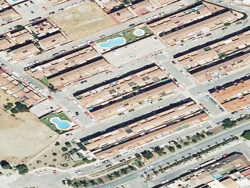 Foto 0b9a8af3-c56f-40ef-9065-0c7716f3a8bd. Pis a Cártama pueblo Cártama