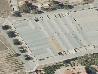 Fabrikhalle  Calle mare de deu dels dolors 21 montcada/. Nave industrial en calle mare de deu dels dolors 21 montcada en