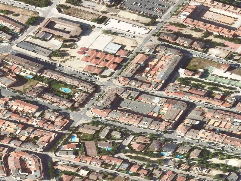 Foto c9cdc05f-9d44-44bb-ad96-5cb3cbd94027. Pis a Ponent - Set Camins Igualada