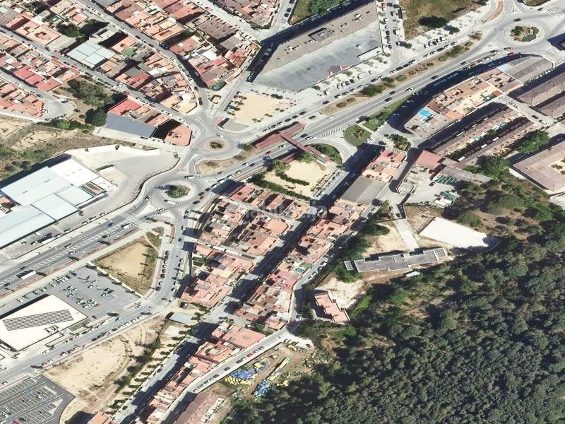 Foto 63d1cbb5-43a3-4807-b251-3d94c9e0a5e0. Pis a Mont Ferrant-Joan Carles I Blanes