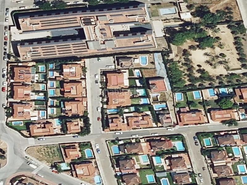 Foto c6fd2d76-c97c-4900-bfd1-c89e4be8e461. Pis a Espartinas pueblo Espartinas