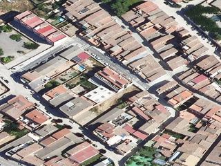 Édifice  Travesía avemaria les borges blanques. Edificio de 24 unidades 15 pisos y 9 garajes en les borges blanq