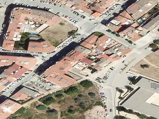 Edificio  Calle pau. Edificio de 19 unidades 10 garajes y 9 pisos en manresa, barcelo