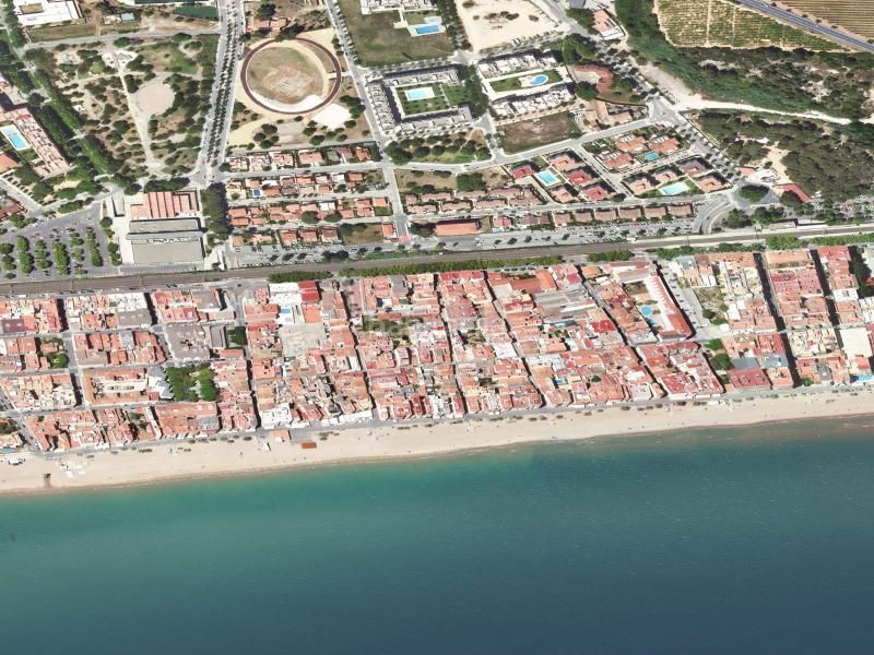 Foto b05f06bc-868d-4cfa-bd8e-8f52358ffcdd. Pis a Calafell platja Calafell