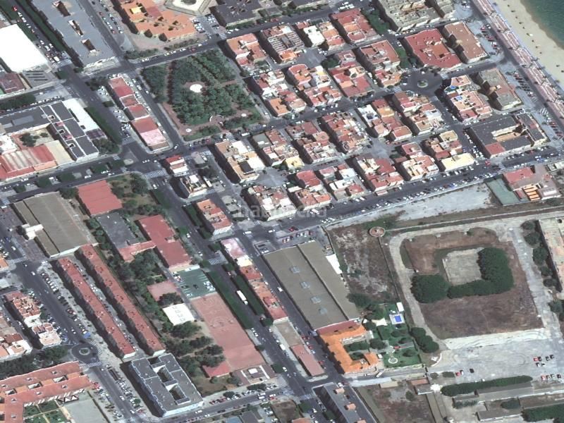 Foto 2d0fba12-ec87-451b-815b-20076cb31c18. Pis a Hipódromo Melilla