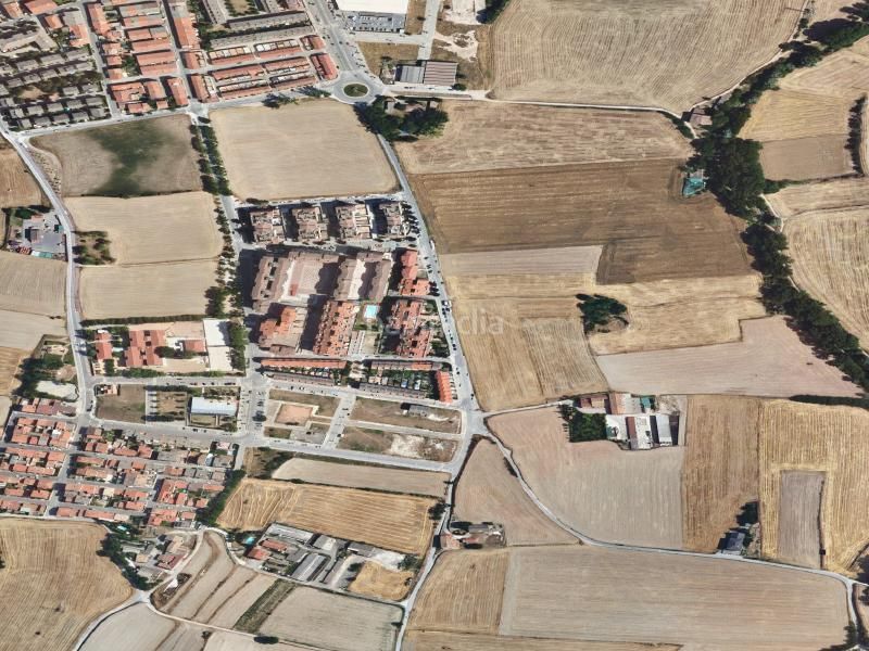 Foto bcd3addc-2582-41de-ab22-747fa1235a83. Pis a Estadi-Santa Anna Vic