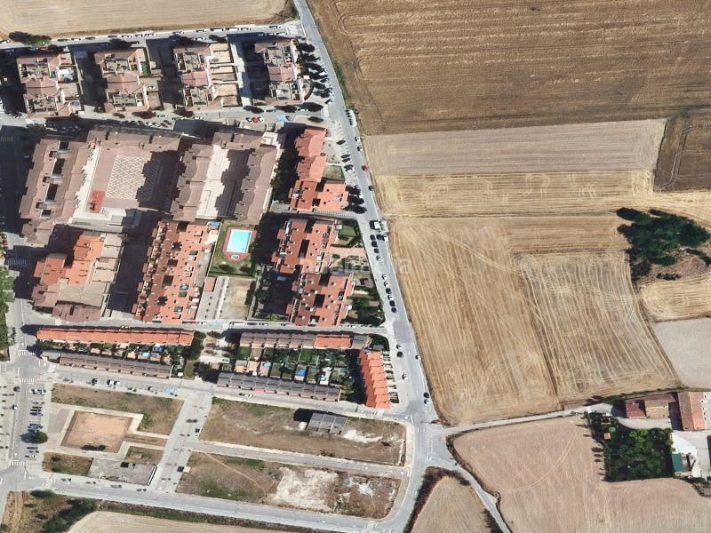 Foto cd103366-1d81-4f60-b56a-4129e3db46d3. Pis a Estadi-Santa Anna Vic