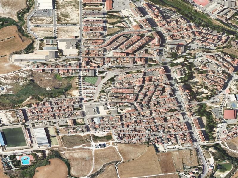 Foto c2e217c1-a8fa-4aed-8411-75b7dc76c546. Pis a Santa Margarida de Montbui