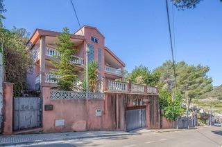Etagenwohnung  Calle nuria. Piso en calle nuria, castellfollit del boix